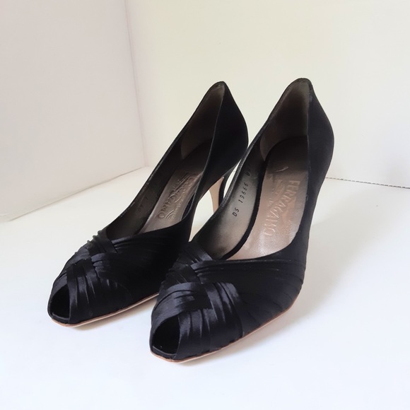 Salvatore Ferragamo Satin Pumps - Picture 2 of 7